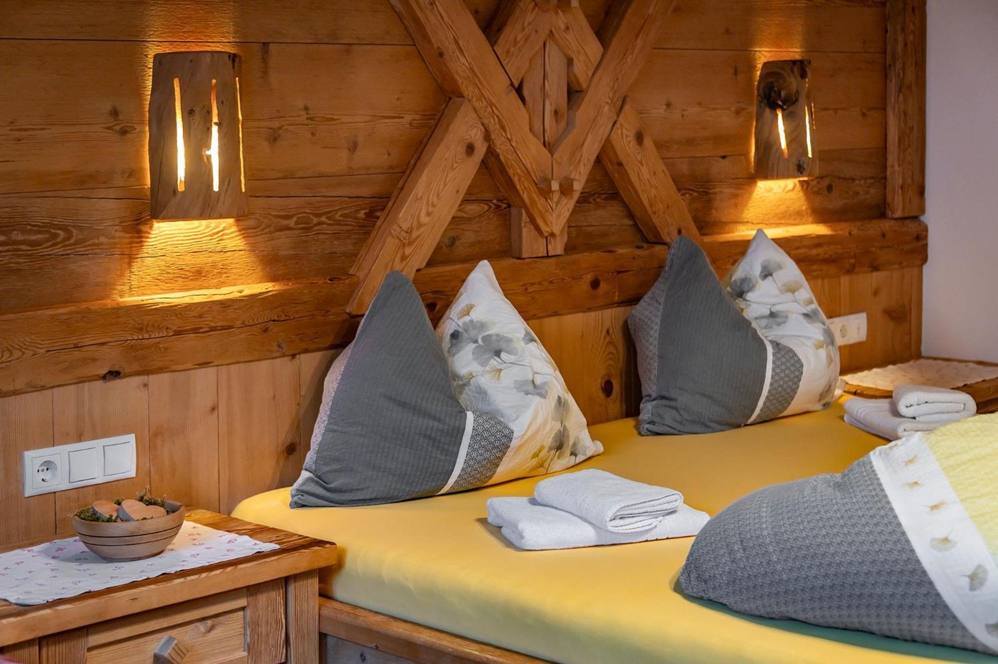 Chalets Almdorf Haidenberg Brunico Værelse billede