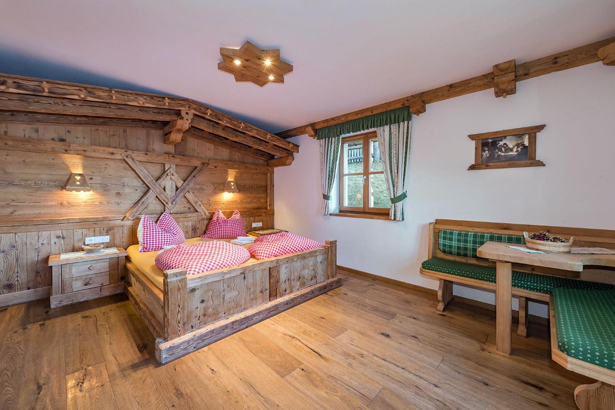 Chalets Almdorf Haidenberg Brunico Værelse billede